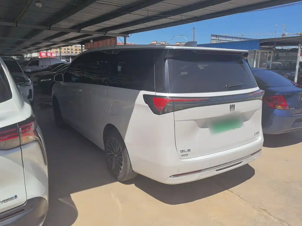 Buick GL8 New Energy 2025 2025 Landprestige First Edition 7-Seater