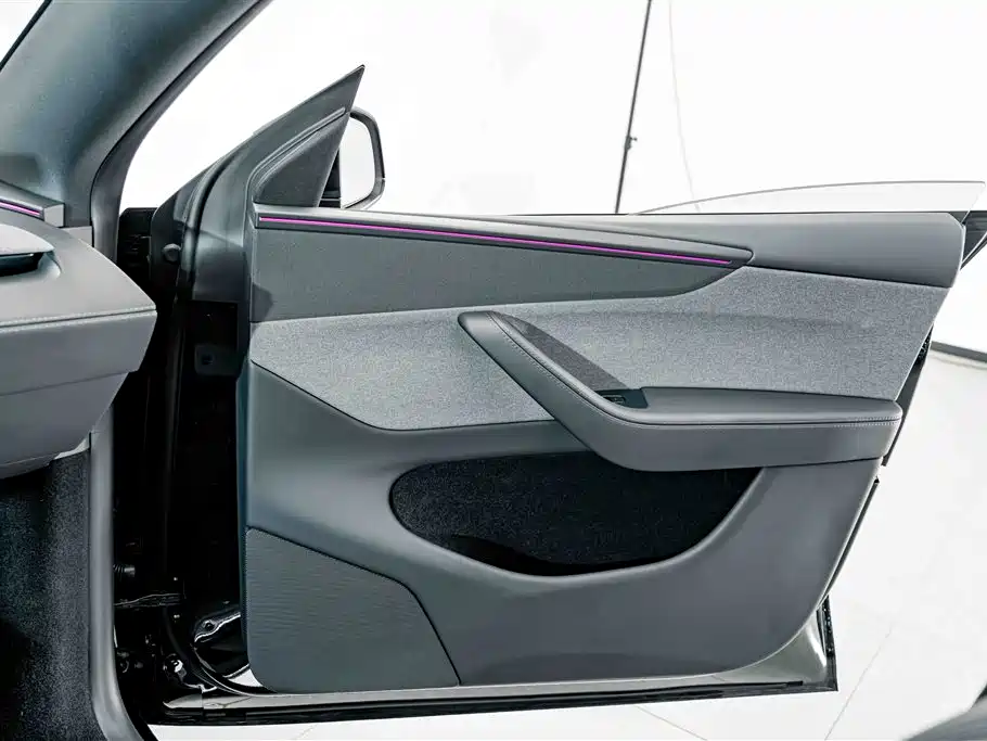 Tesla Model Y 2026 2026 Rear-Wheel Drive