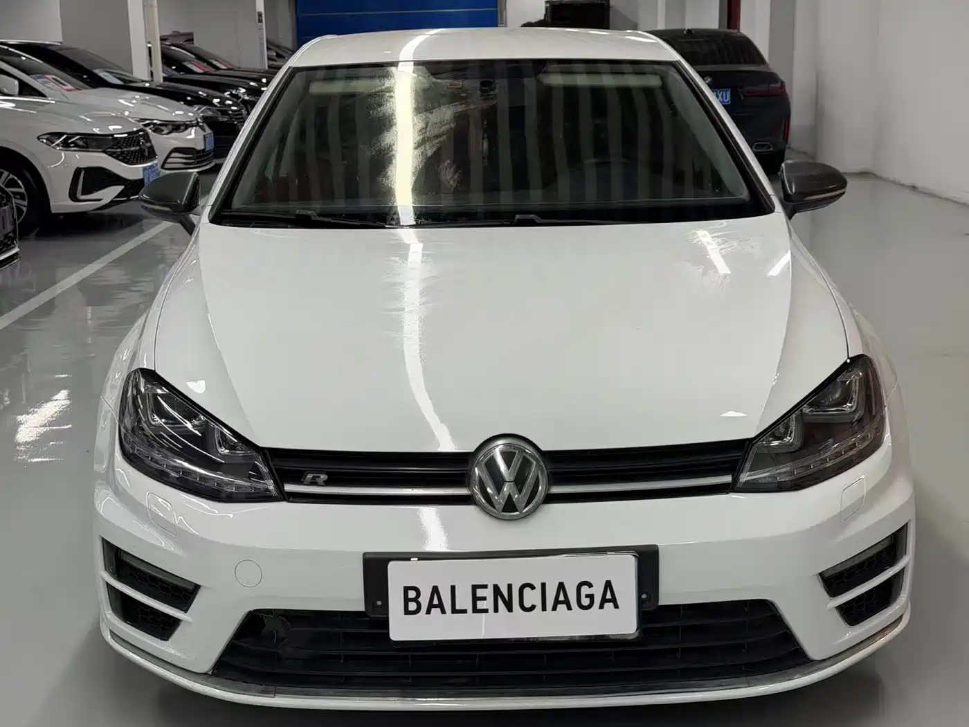 Фото 2 - Volkswagen Golf