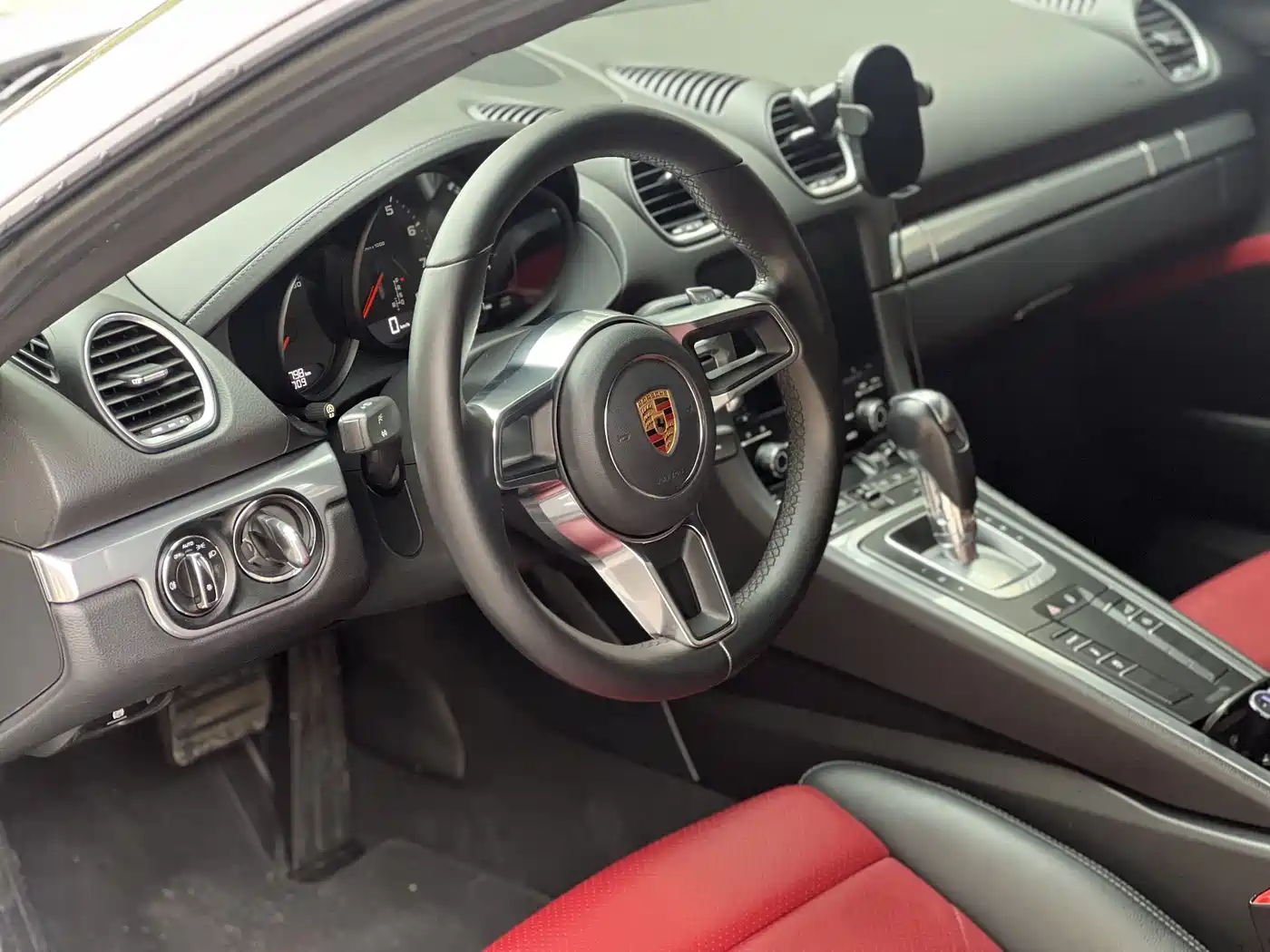 Porsche 718 2016 Cayman 2.0T фото 4