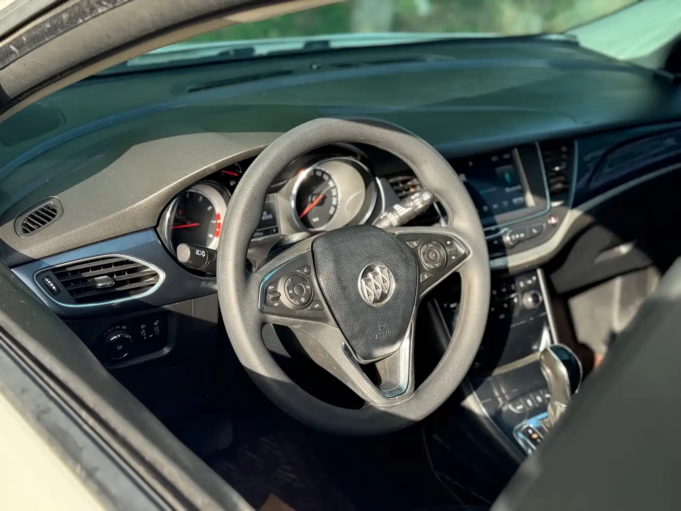 Buick Verano 2016 Hatchback 15S Automatic Leading фото 8