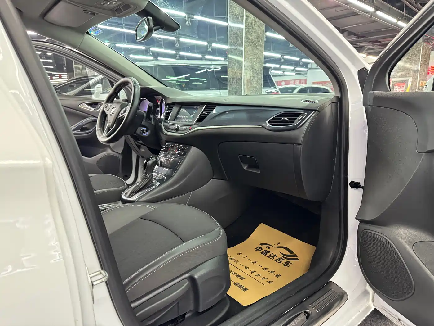 Buick Verano 2016 Hatchback 15S Automatic Leading фото 9