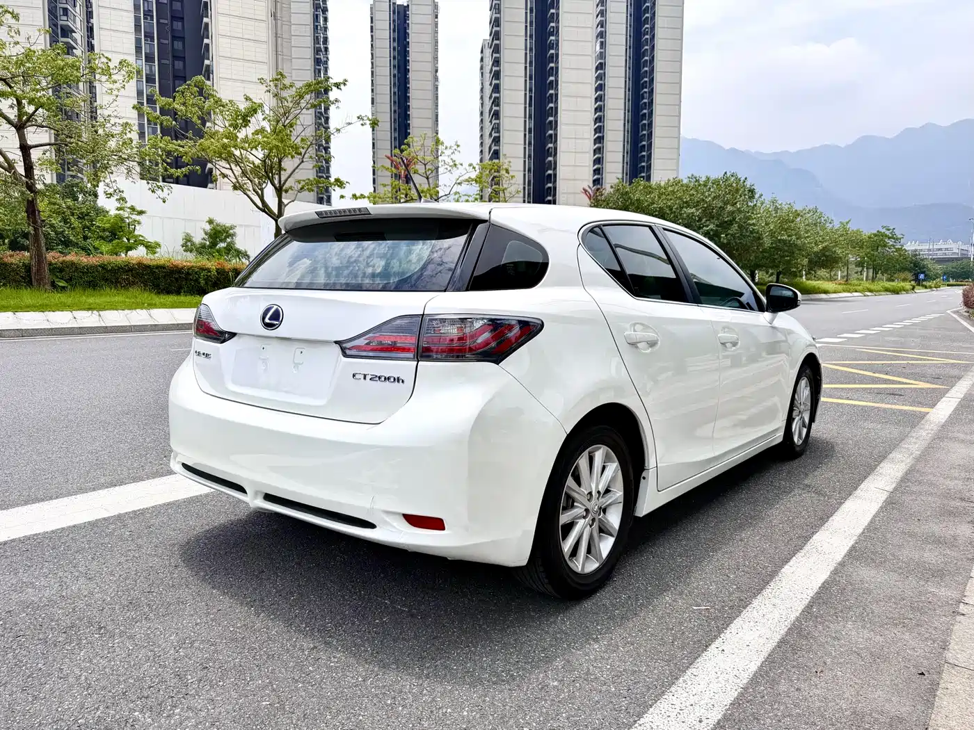 Фото 5 - Lexus CT