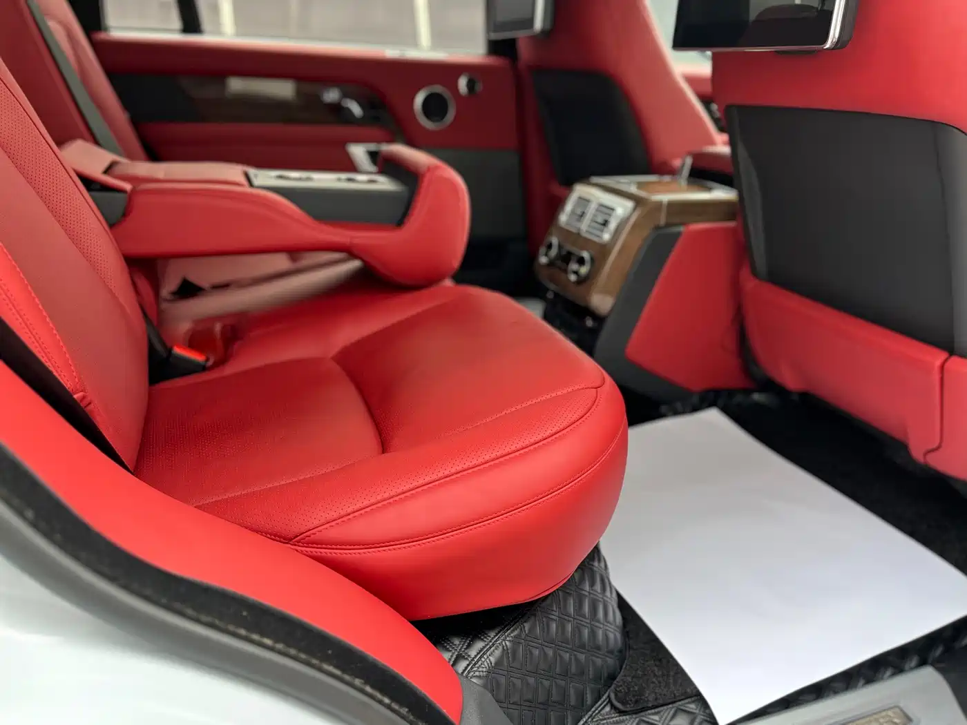 Land Rover Range Rover 2019 3.0 SC V6 Heritage Extended Edition фото 30