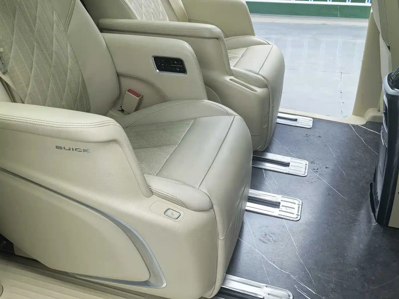 Buick GL8 2023 ES Landmaster Flagship фото 20