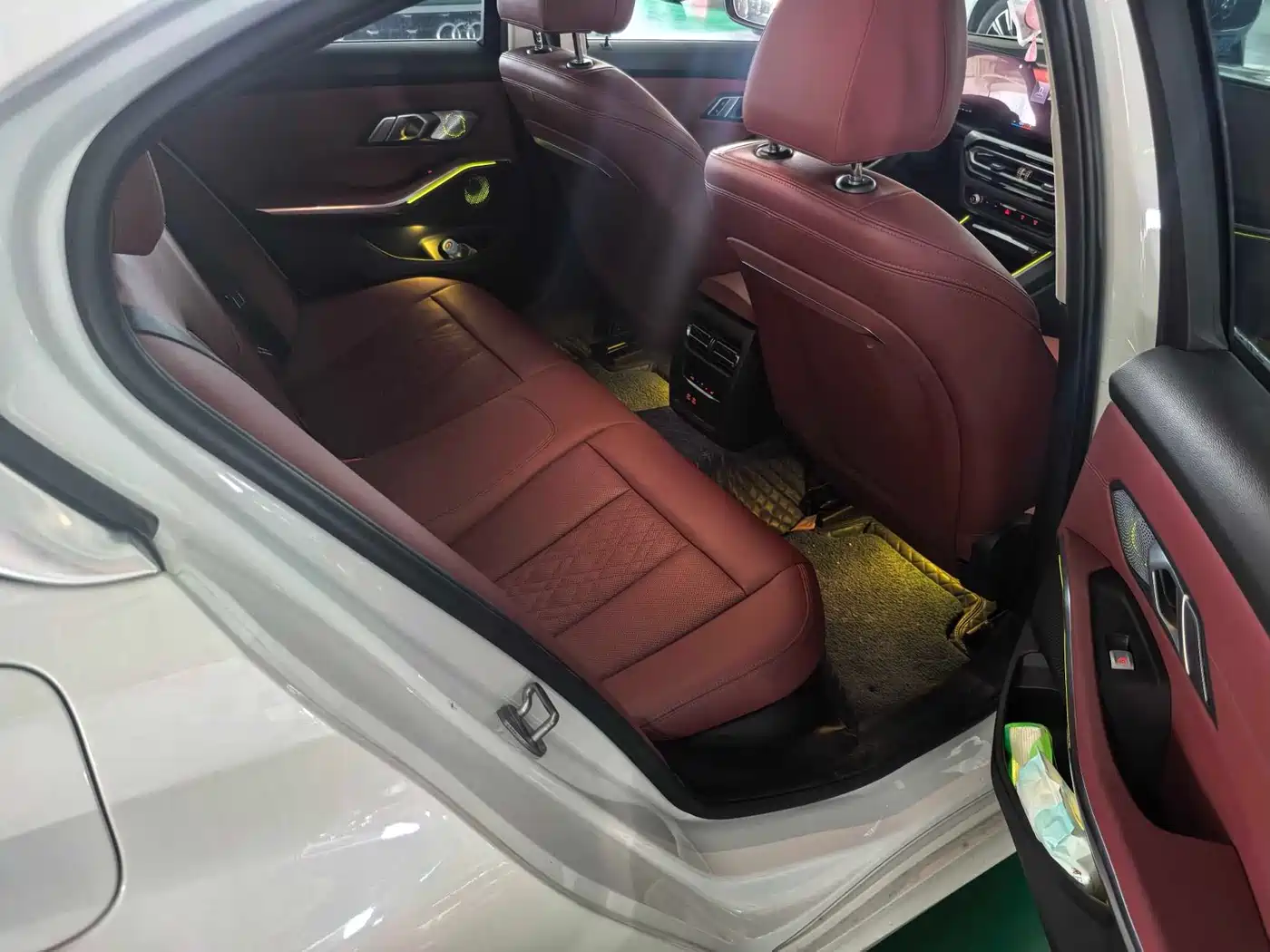 BMW 3 Series 2023 320i M Sport Package фото 9
