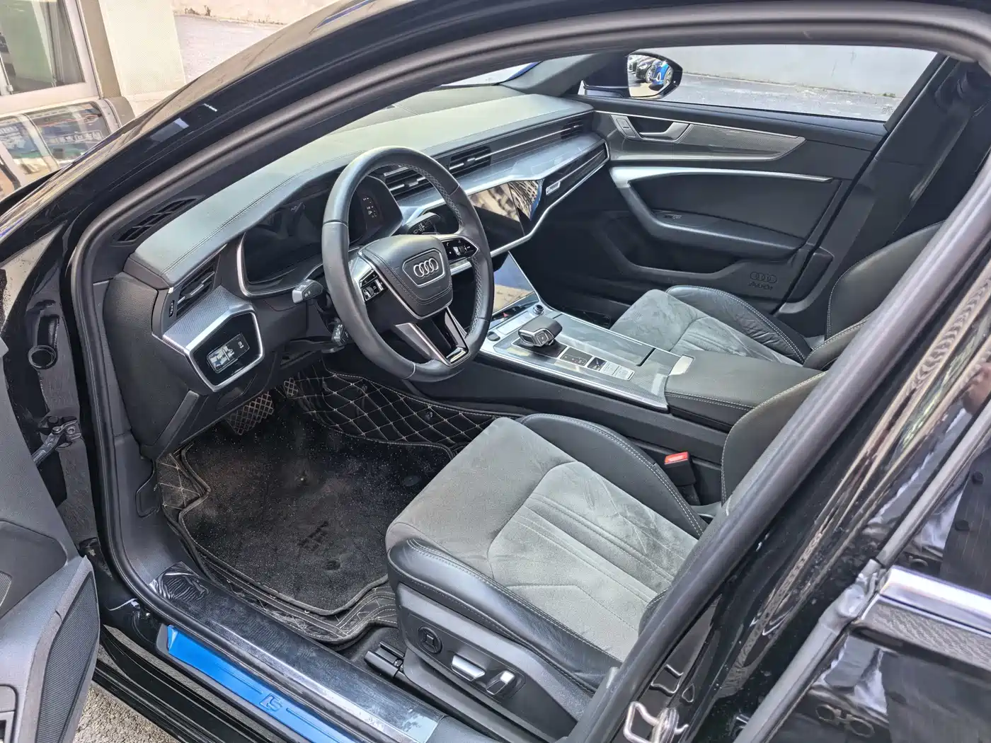 Audi A6L 2023 40 TFSI Luxury Dynamic фото 4