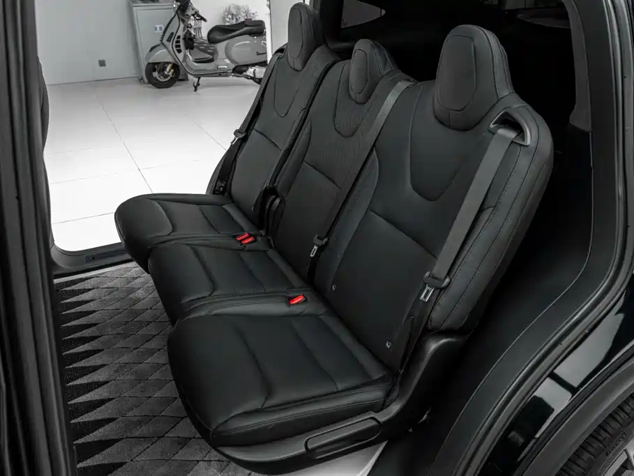 Фото 21 - Tesla Model X