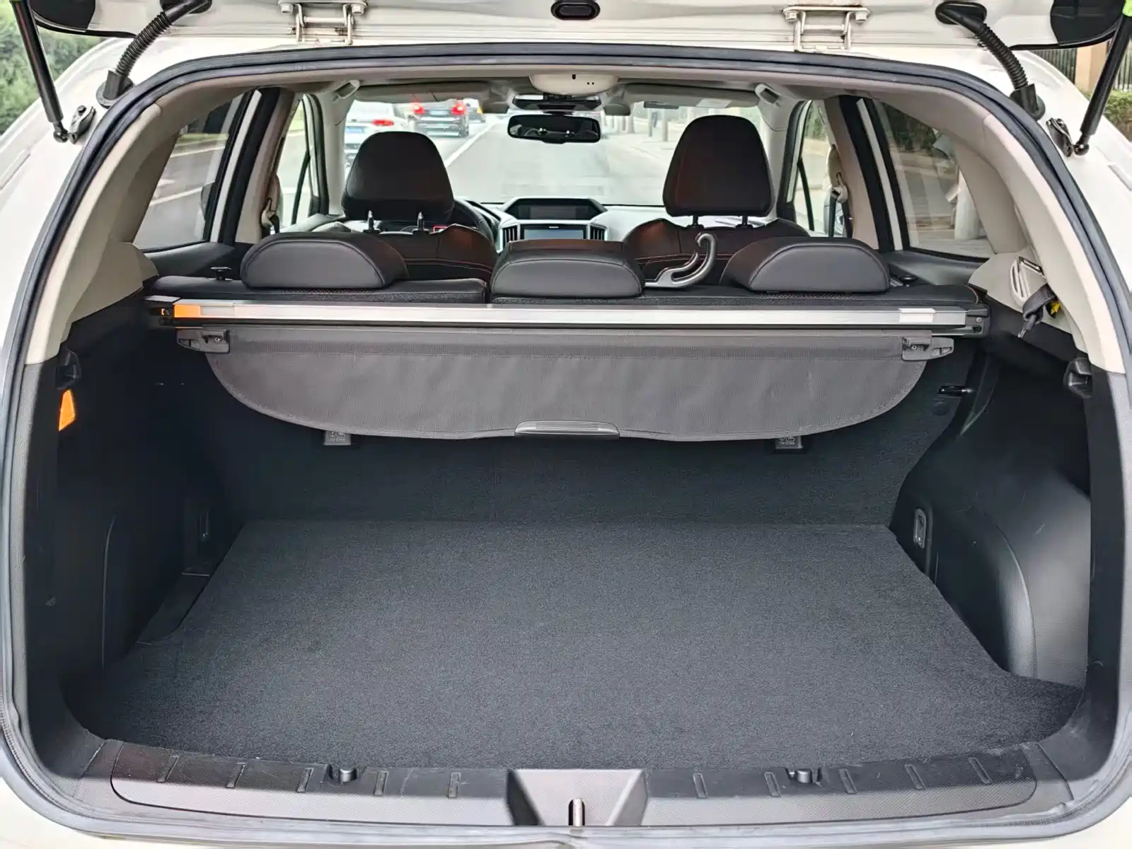 Photo 14 - Subaru XV