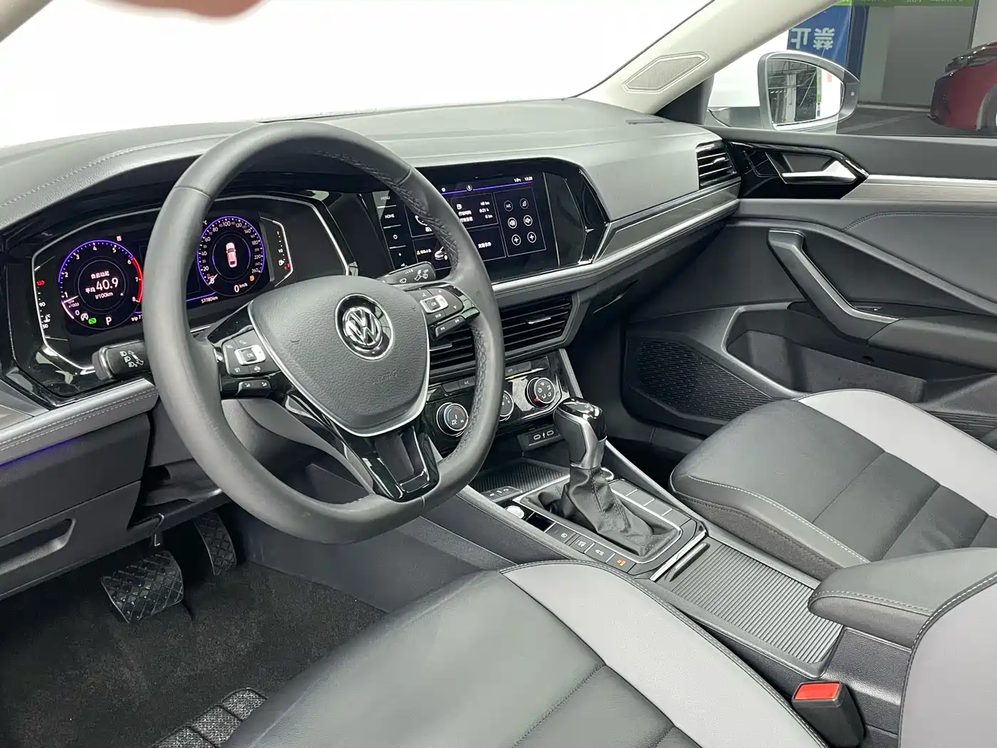 Volkswagen Sagitar 2021 280TSI DSG Surpassing Edition фото 9