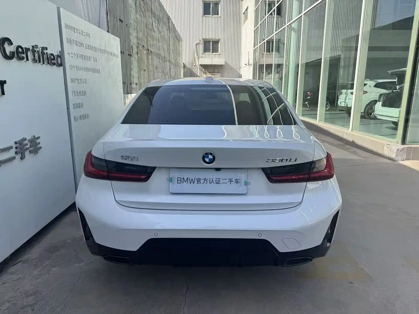 BMW 3 Series 2025 330Li M Sport Night Edition фото 6