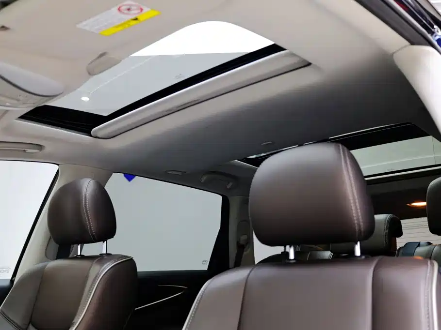 Photo 28 - Infiniti QX60 (Import)