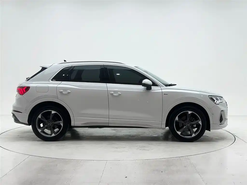 Audi Q3 2022 35 TFSI Fashion Dynamic фото 9