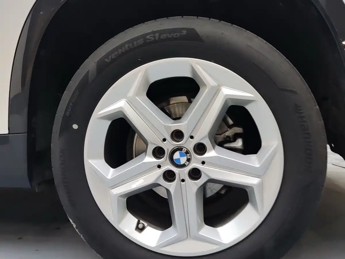 BMW X1 2024 2023 sDrive20Li X Design Package