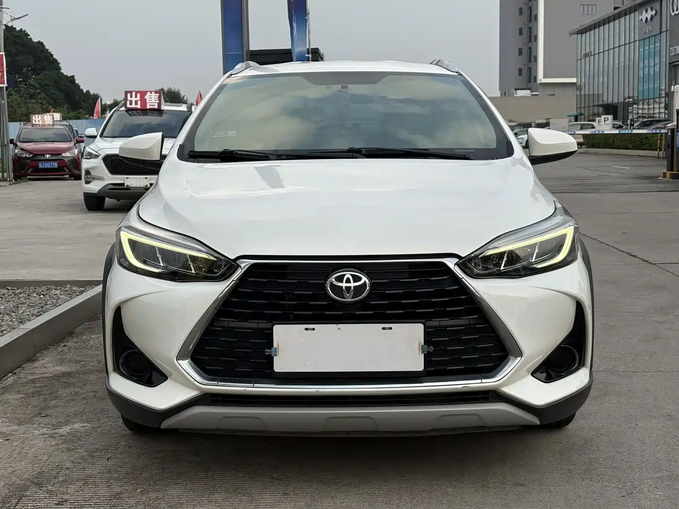 Toyota YARiS L Zhi Xuan 2022 Zhi Xuan X 1.5L CVT Leading PLUS Edition фото 2
