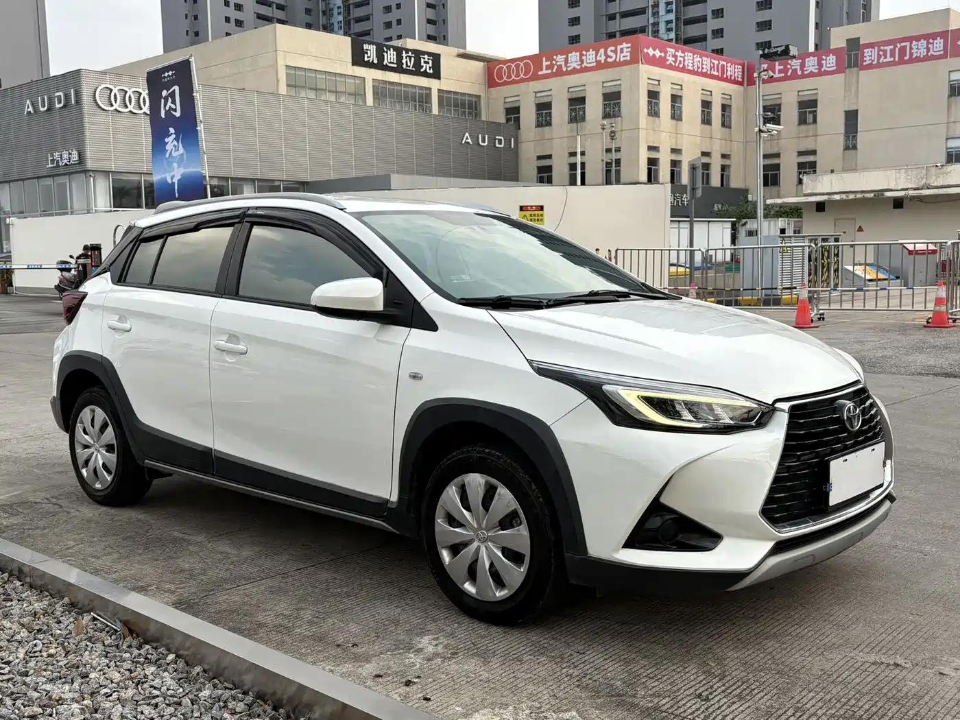 Toyota YARiS L Zhi Xuan 2022 Zhi Xuan X 1.5L CVT Leading PLUS Edition фото 3