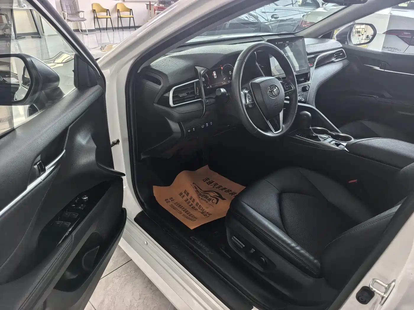 Toyota Camry 2023 2.5G Luxury Edition фото 9