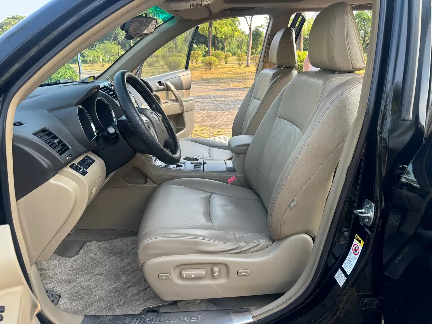 Toyota Highlander 2010 2011 2.7L 2WD 7-seat Luxury