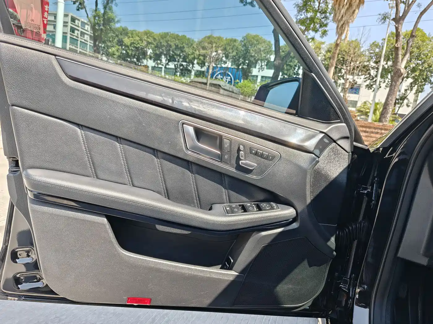 Mercedes-Benz E-Class 2015 E 320 L фото 18