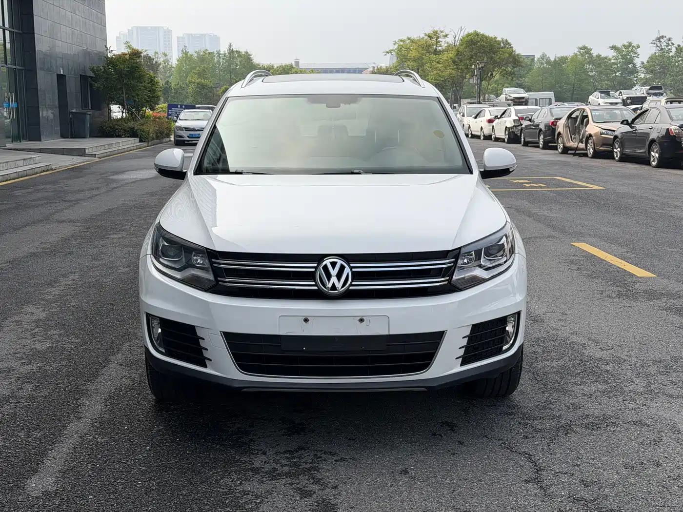 Volkswagen Tiguan 2015 1.8TSI Automatic 2WD Highline фото 2
