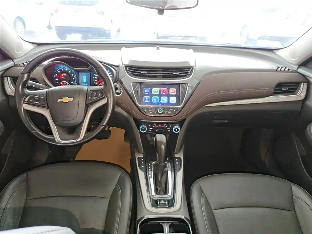 Chevrolet Malibu 2017 1.5T Automatic Luxury Edition фото 10