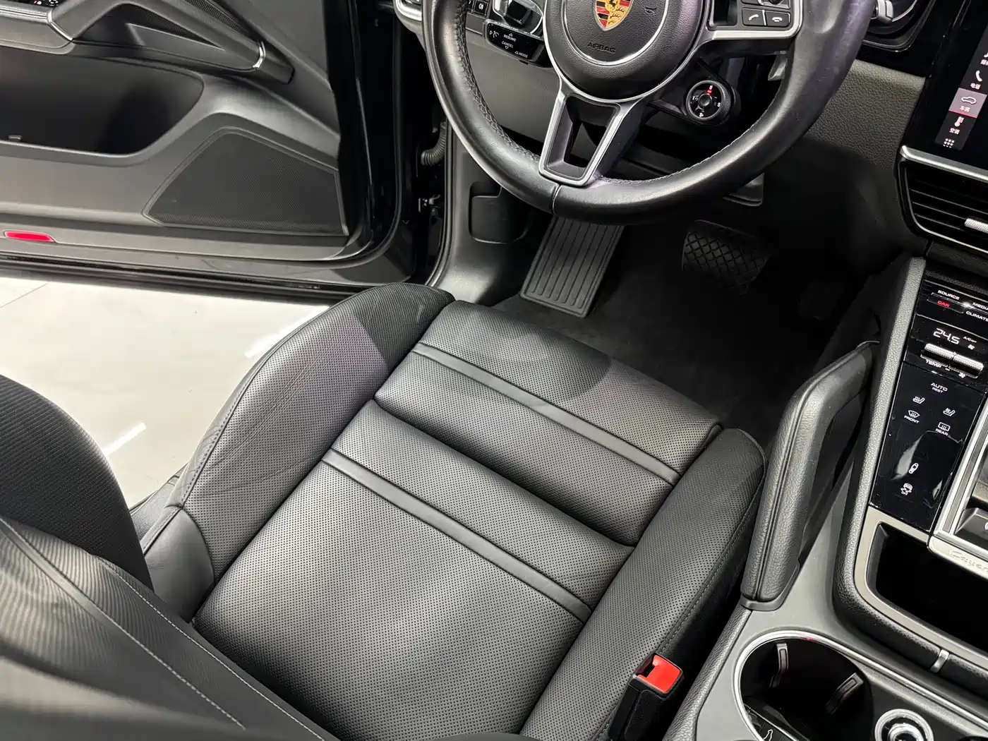 Porsche Cayenne 2018 Cayenne 3.0T фото 14