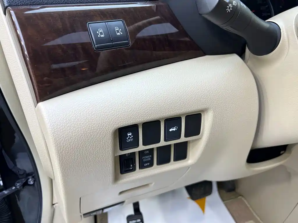 Nissan Quest 2017 2015 3.5L SL