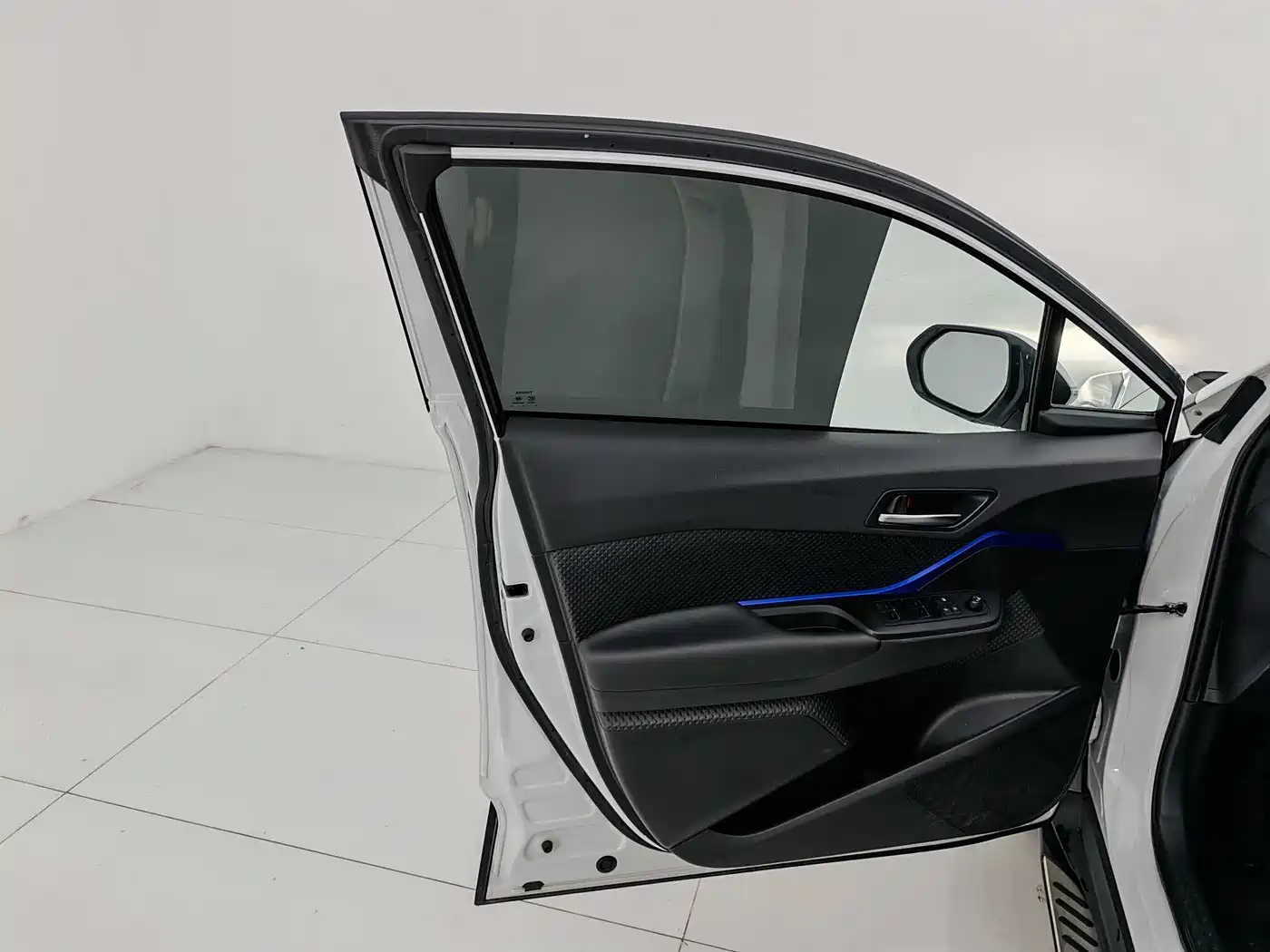Toyota C-HR 2021 2.0L Comfort Edition фото 10