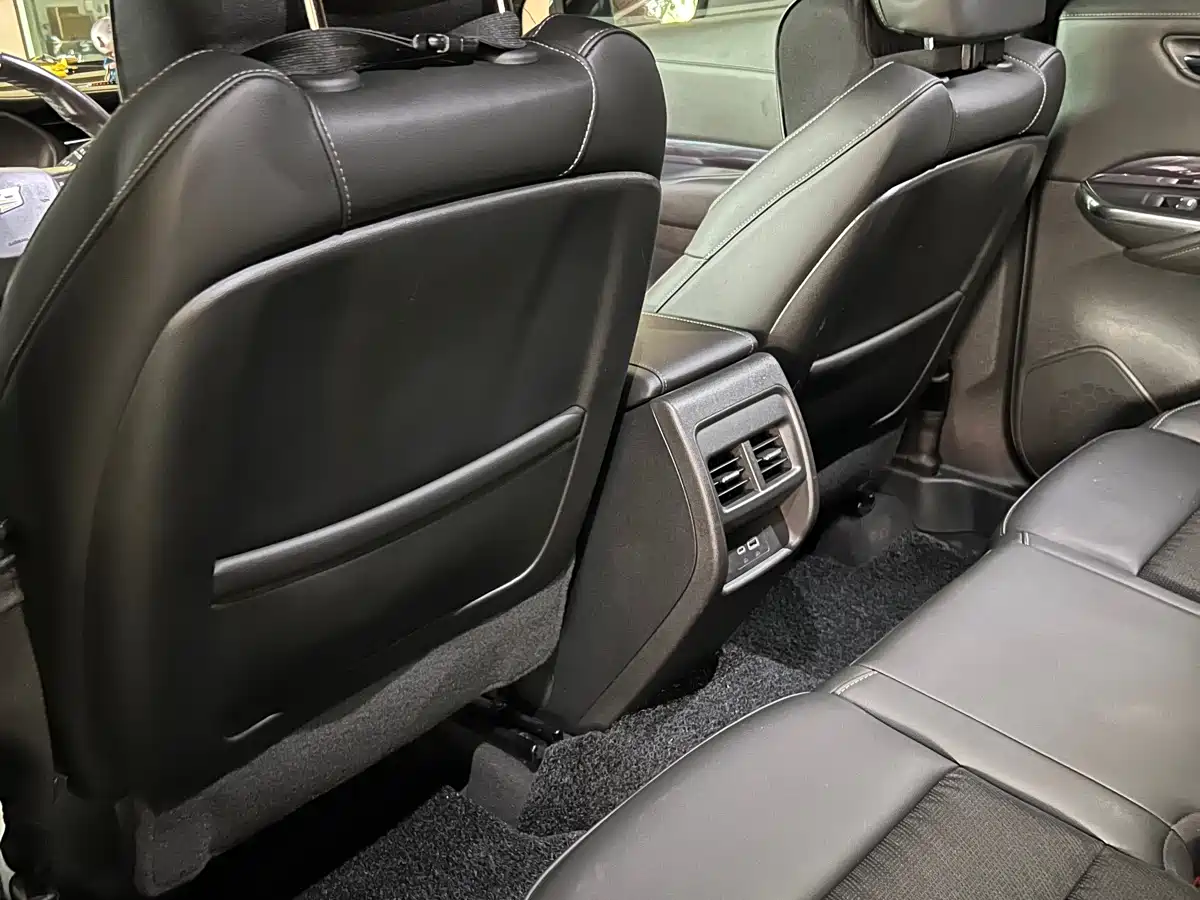 Cadillac XT4 2020 Facelift 28T 2WD Tech фото 8