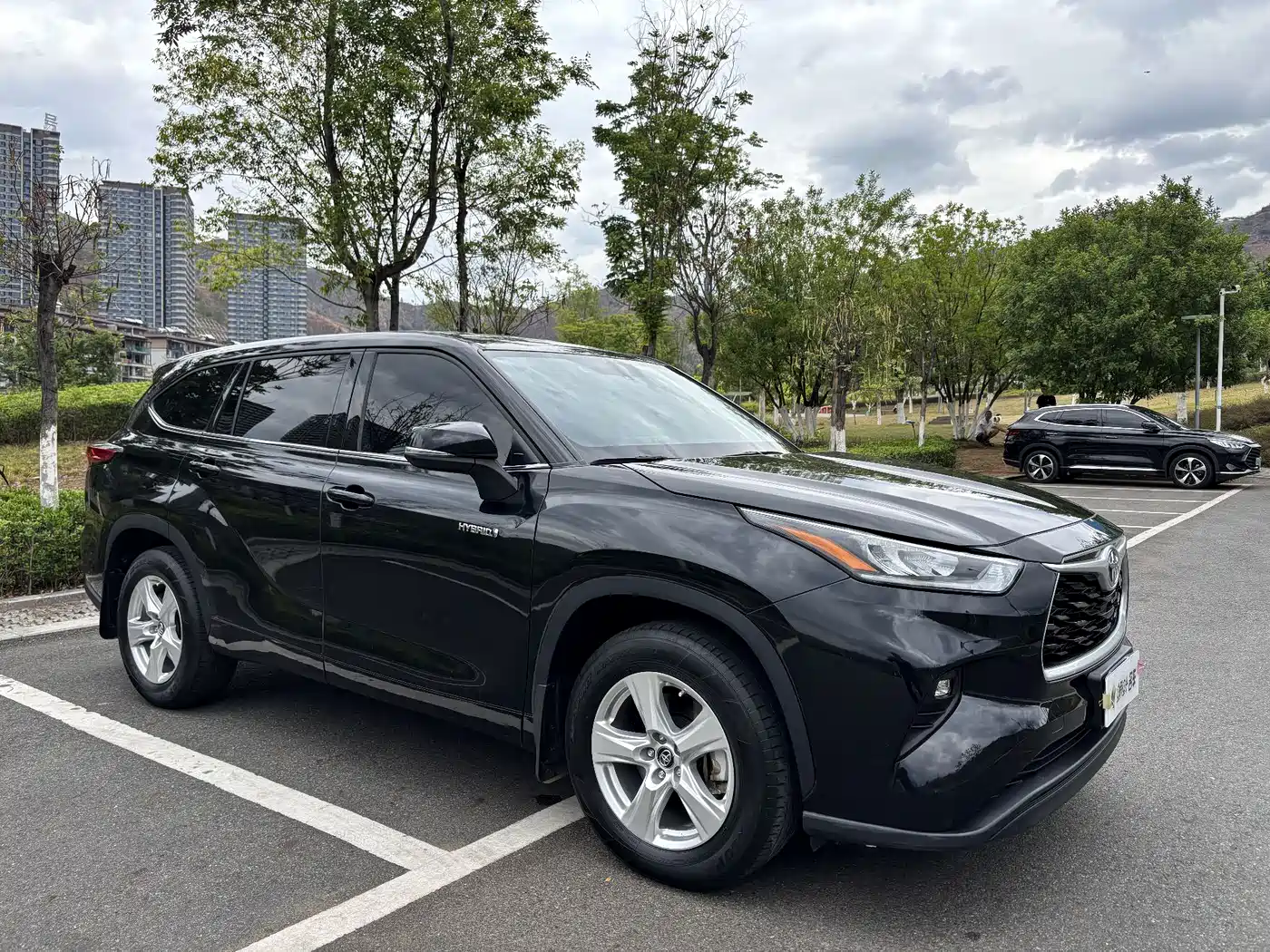 TOYOTA HIGHLANDER