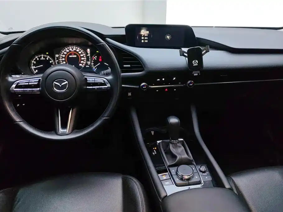 MAZDA 3 ANGKESAILA
