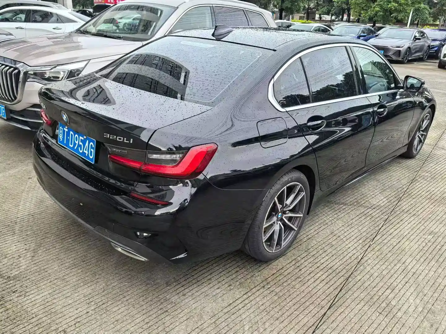 صورة 3 - BMW 3 Series