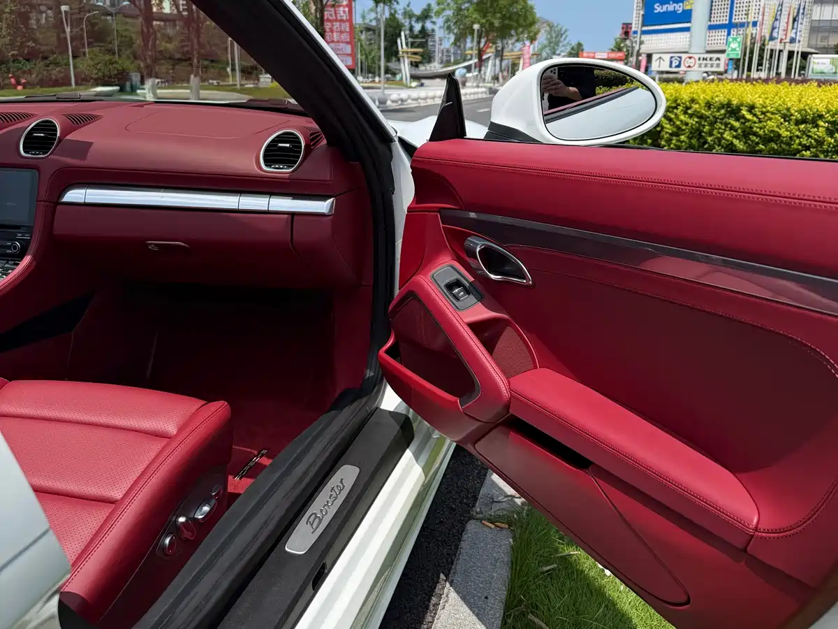 Porsche 718 2022 Boxster 2.0T фото 10