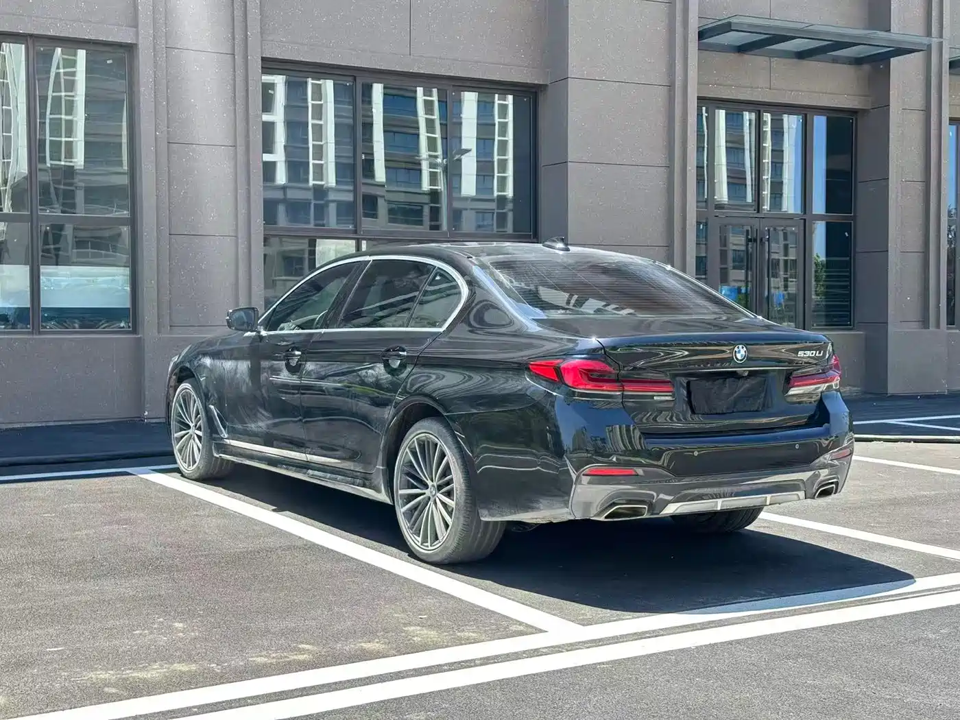 BMW 5-SERIES