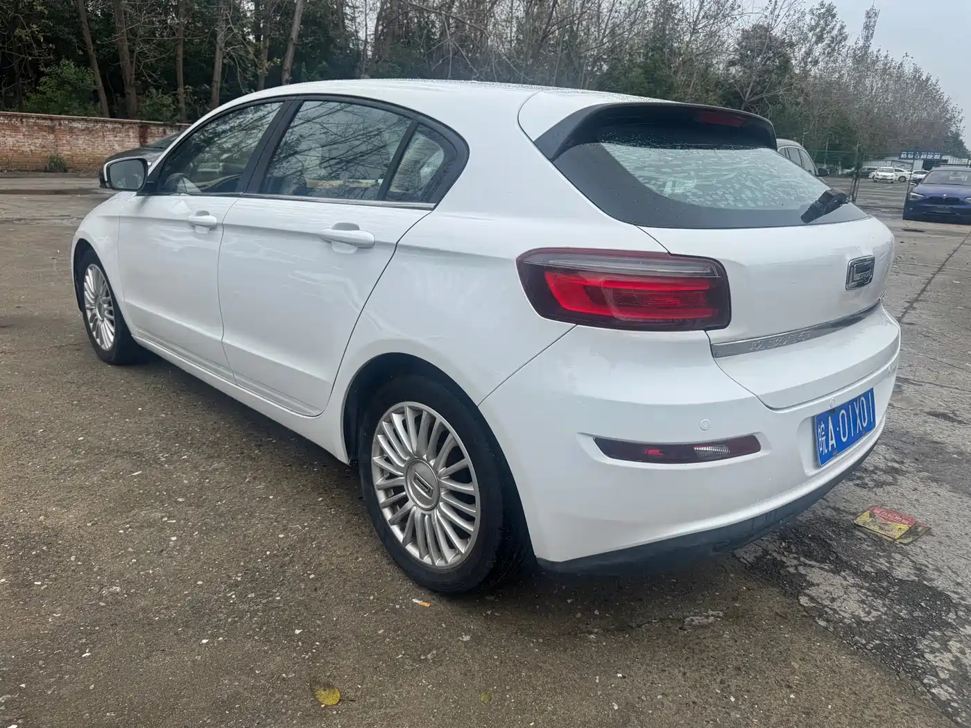 Qoros 3 2015 2014 Hatchback 1.6L Auto Enhanced Joy Version