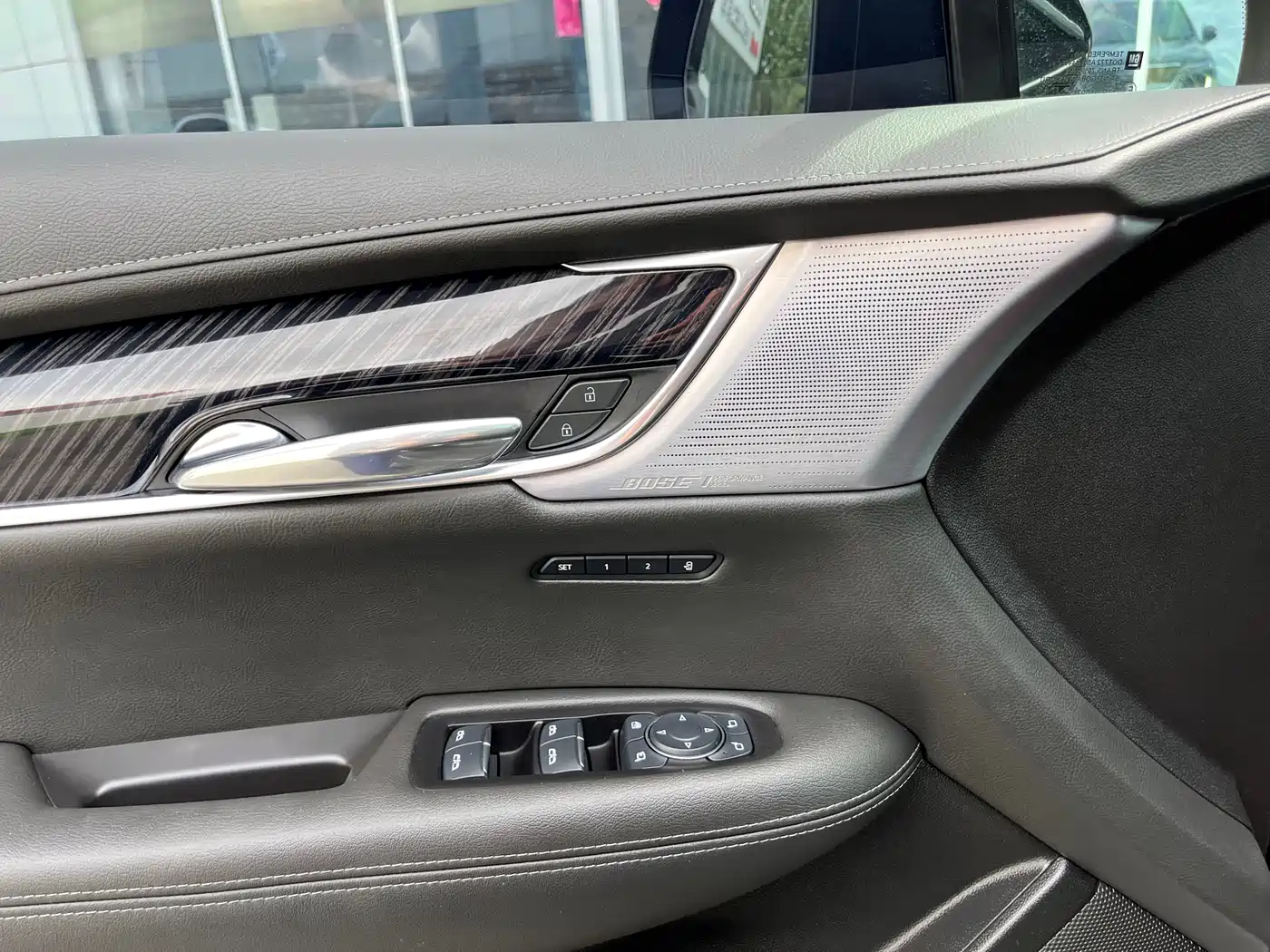 CADILLAC XT6