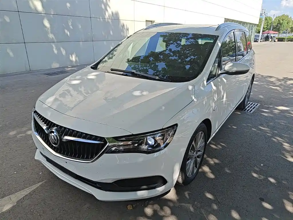 BUICK GL6