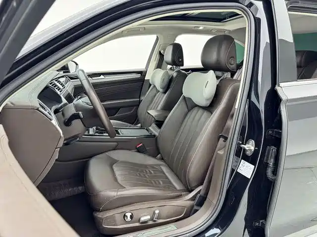 Volkswagen Phideon 2021 380TSI Luxury Edition фото 13