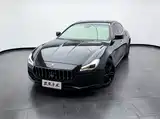 Photo 1 - Maserati Quattroporte
