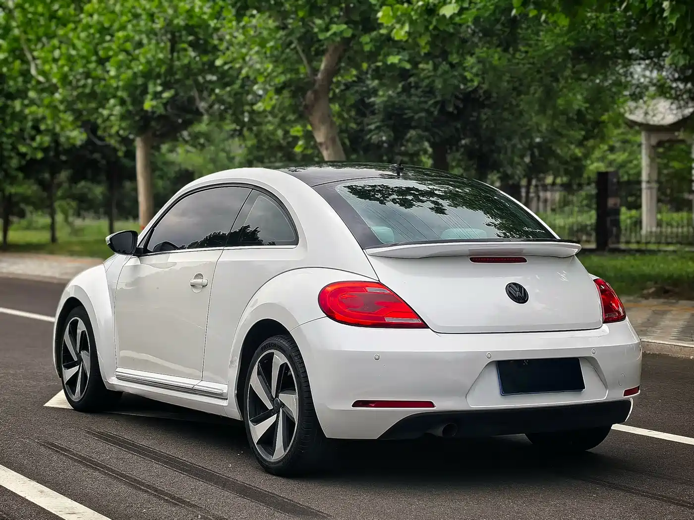 Volkswagen Beetle 2014 1.2TSI Fashion Edition фото 4