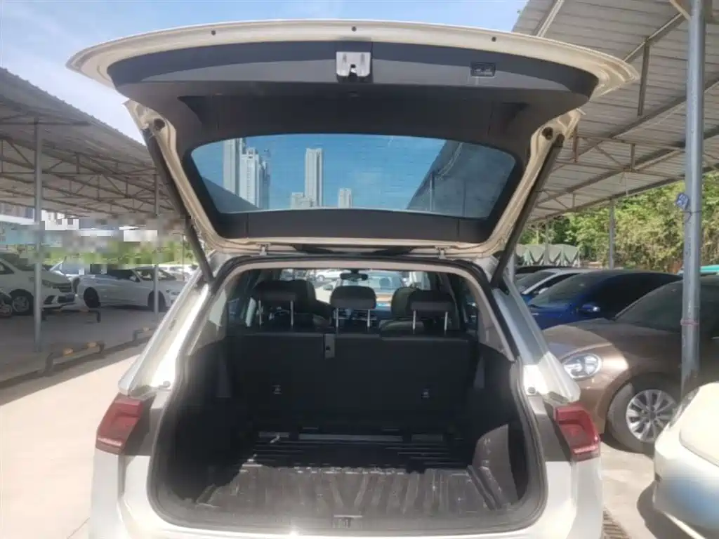 Volkswagen Tiguan L 2017 330TSI Automatic 2WD Flagship Edition фото 19