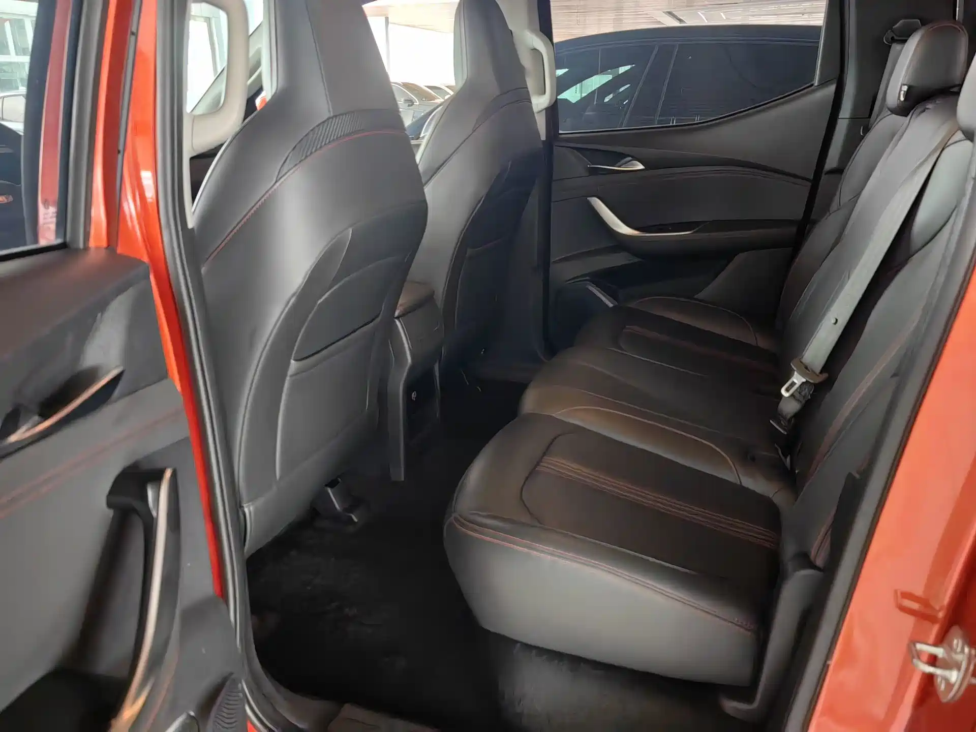 Фото 7 - Maxus T90