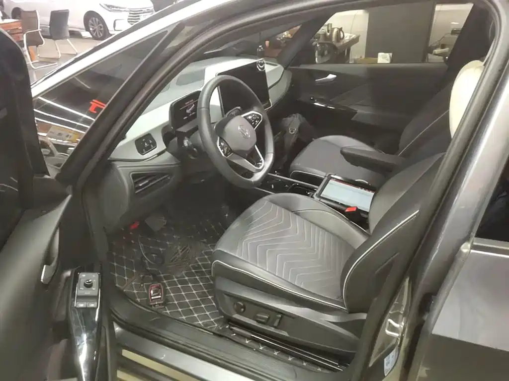 Volkswagen ID.3 2025 Smart Outstanding Edition фото 15