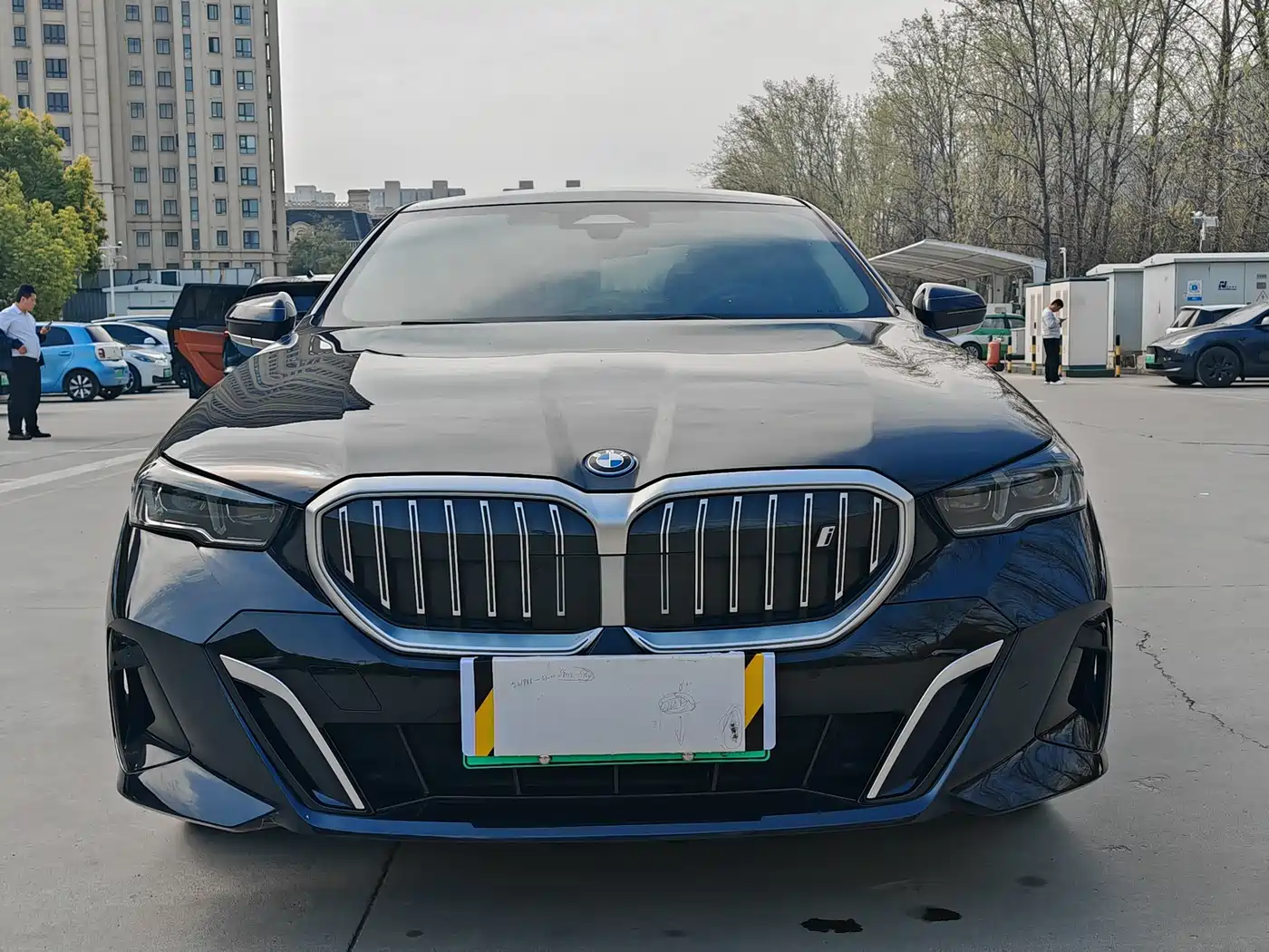 BMW I5