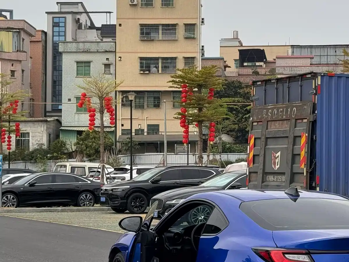 Subaru BRZ 2025 2.4L Manual EyeSight STI Sport type RS фото 9