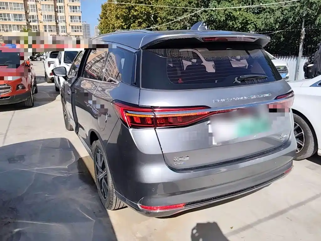 BYD Song MAX New Energy 2023 2022 DM-i 105KM Flagship Model