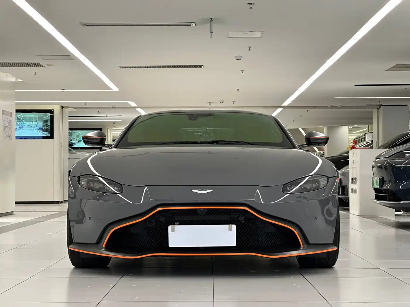 Aston Martin V8 Vantage 2019 2018 4.0T V8 Coupe