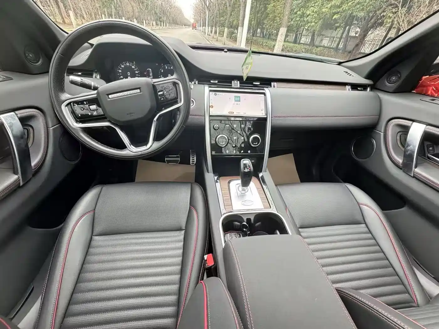 Land Rover Discovery Sport 2022 Model 249PS R-Dynamic S Performance Edition 5-Seater фото 9