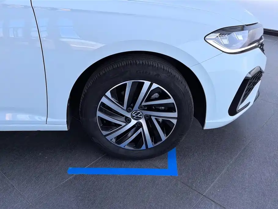Volkswagen Lavida 2024 Model 300TSI DSG Starlight Leading Edition фото 6