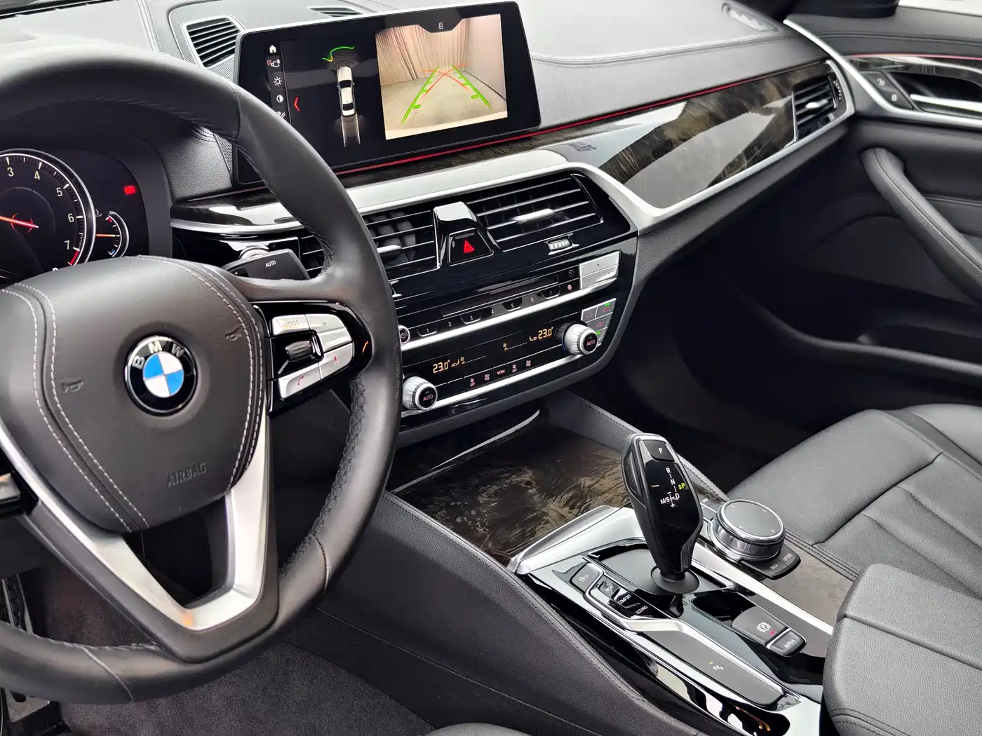 BMW 5 Series 2018 525Li M Sport Package фото 9